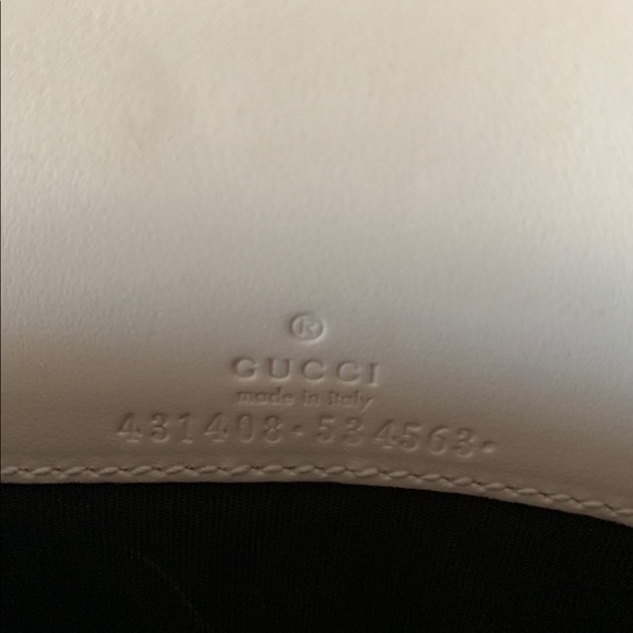 Gucci monogram crossbody wallet on chain - Picture 5 of 9